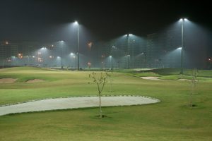 Đèn cao áp spotlight 1500w chiếu sáng sân tập golf sân vận động